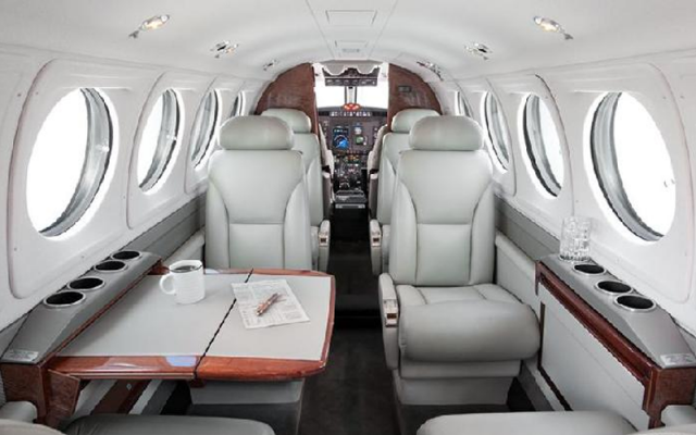 Beechcraft King Air 200. Charter Beechcraft - Aircraft Turboprop