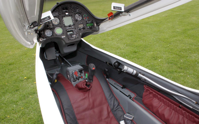 ASH 31 Mi Schleicher - Gliders Piston