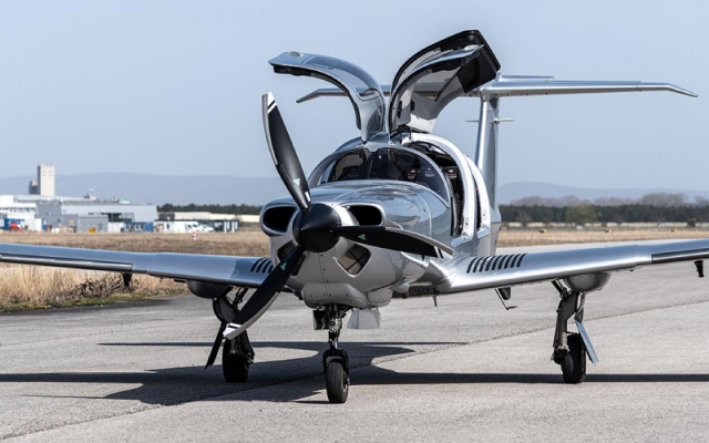 2025 Diamond DA50 RG Diamond - Aircraft Piston