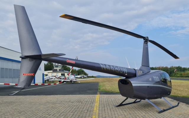 Robinson R66 N4480W Robinson - Helicopters Piston