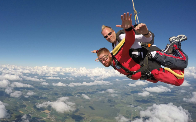 Skydiving Parachute Rigging Services Shop - Skydiving Rigging