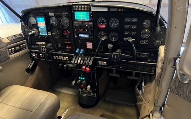 1971 PIPER AZTEC E Piper - Aircraft Piston