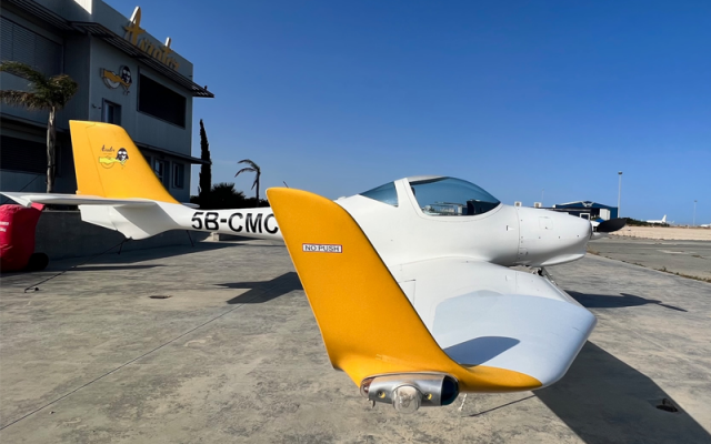 AQUILA A-210 2XG5 GTN650 AQUILA - Aircraft Piston