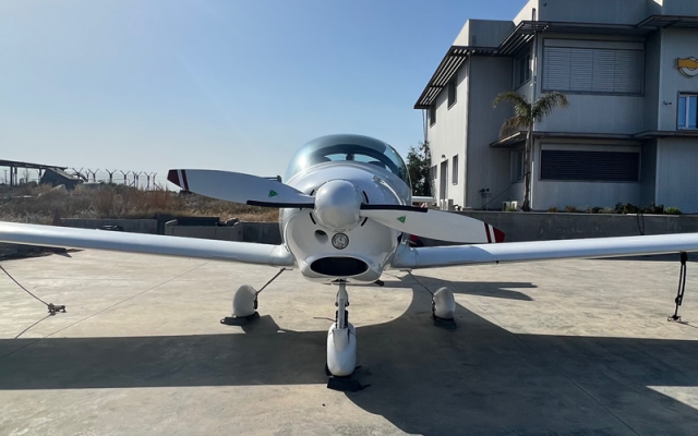 AQUILA A-210 2XG5 GTN650 AQUILA - Aircraft Piston
