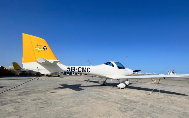 AQUILA A-210 2XG5 GTN650 AQUILA - Aircraft Piston