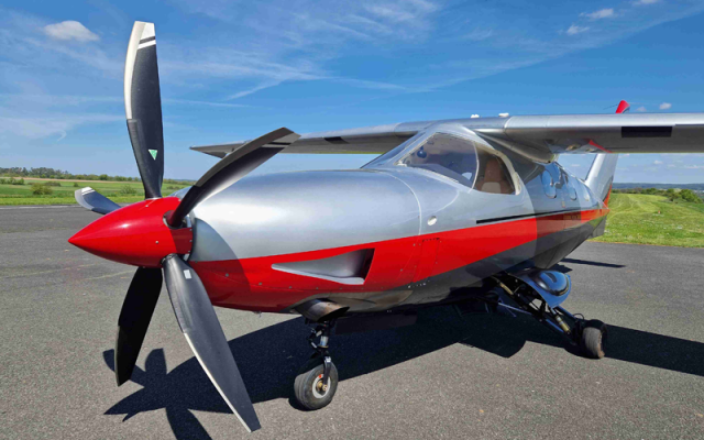 EXTRA EA-500 N85ZS Extra Aircraft - Aircraft Turboprop