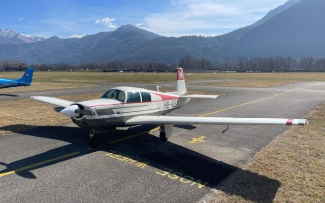 Mooney M20E Super 21 Mooney - Aircraft Piston