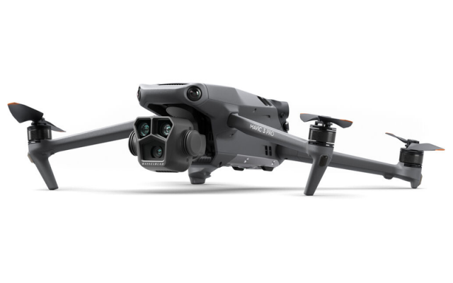 DJI Mavic 3 Pro Drone with Fly More Combo & DJI RC DJI - Drones Quadcopters