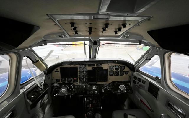 E90 King Air | LW-193 Beechcraft - Aircraft Turboprop