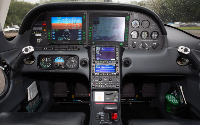 2005 Cirrus SR22 G2 GTS Cirrus - Aircraft Piston