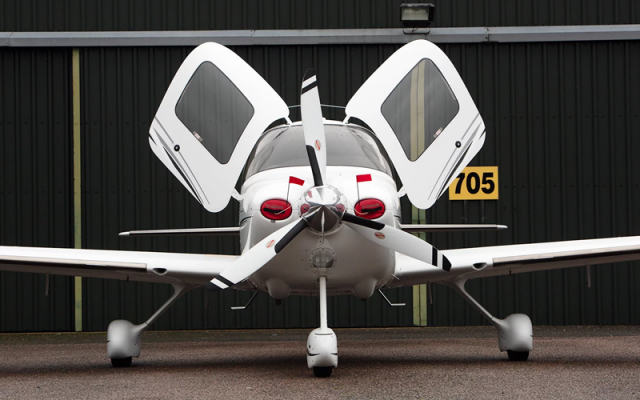 2005 Cirrus SR22 G2 GTS Cirrus - Aircraft Piston