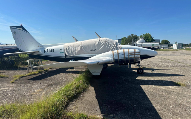 Beech 55 Baron project Beechcraft - Aircraft Piston