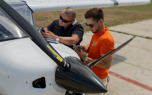 Welcome to AVIONIK — EU Aviation School. EASA RO  - Schools & Jobs Schools