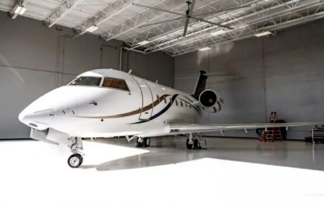2006 Bombardier Challenger 604. For Sale. Bombardier - Aircraft Turbofan