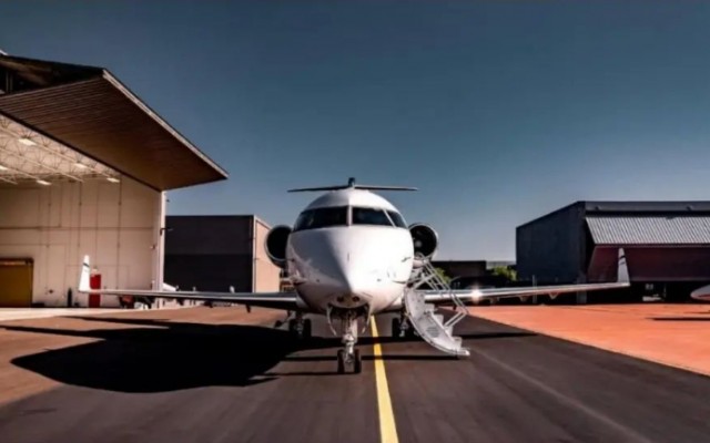 2006 Bombardier Challenger 604. For Sale. Bombardier - Aircraft Turbofan