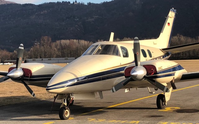 Beech 60 Duke B Beechcraft - Aircraft Piston