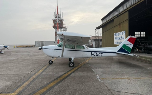 Cessna 172 M Skyhawk Cessna - Aircraft Piston