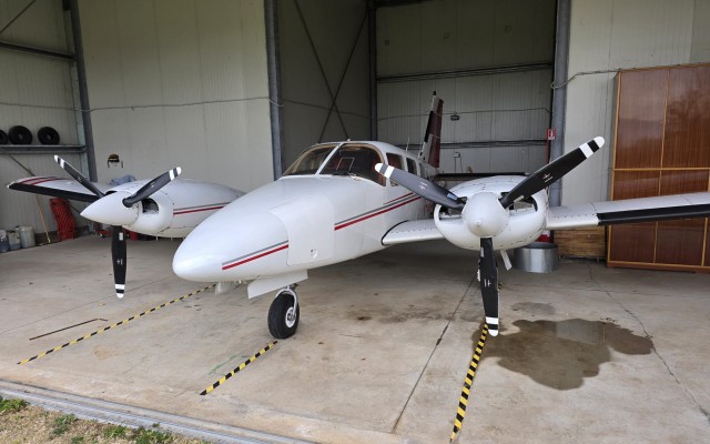 Piper PA-34-200T Seneca II Piper - Aircraft Piston