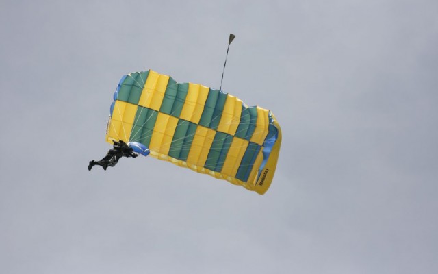 Commodore Skylark - Skydiving Canopies