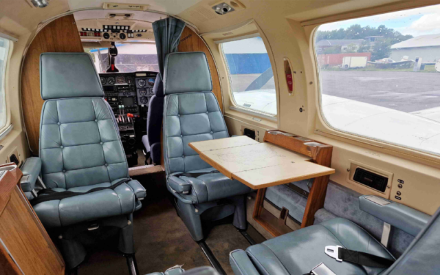 Piper Navajo PA-31-325 CR Piper - Aircraft Piston