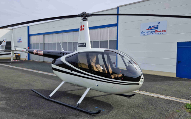 Helicopter Robinson R44 II OY-HHR Robinson - Helicopters Piston