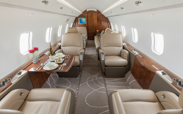 2004 Bombardier Challenger 300 Bombardier - Aircraft Turbofan