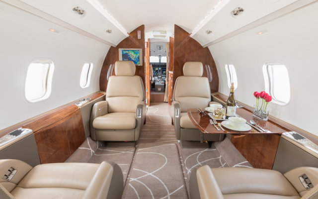 2004 Bombardier Challenger 300 Bombardier - Aircraft Turbofan