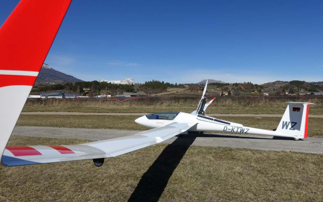 Rent-a-Glider. Arcus M, Ventus 3M, Slingsby T21 Schempp-Hirth - Gliders Piston