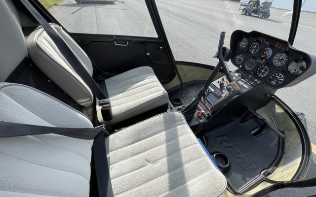 2004 ROBINSON R22 BETA II Robinson - Helicopters Piston