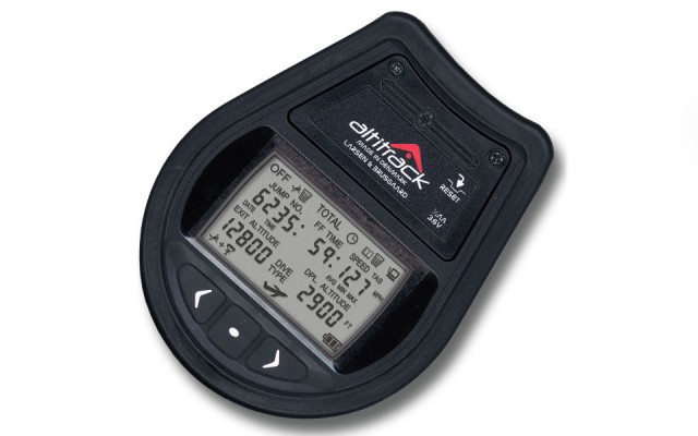 AltiTrack Larsen & Brusgaard - Skydiving Altimeters