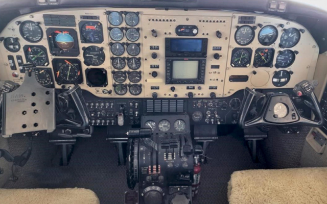 F90 King Air 1981| LA-82 Beechcraft - Aircraft Turboprop