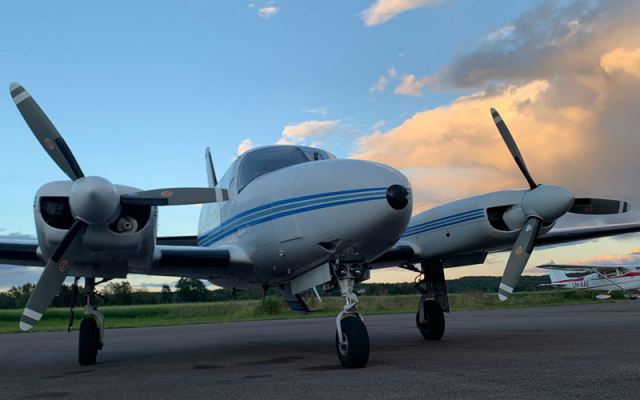 Piper Navajo PA-31-325 CR Piper - Aircraft Piston