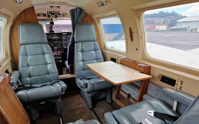 Piper Navajo PA-31-325 CR Piper - Aircraft Piston