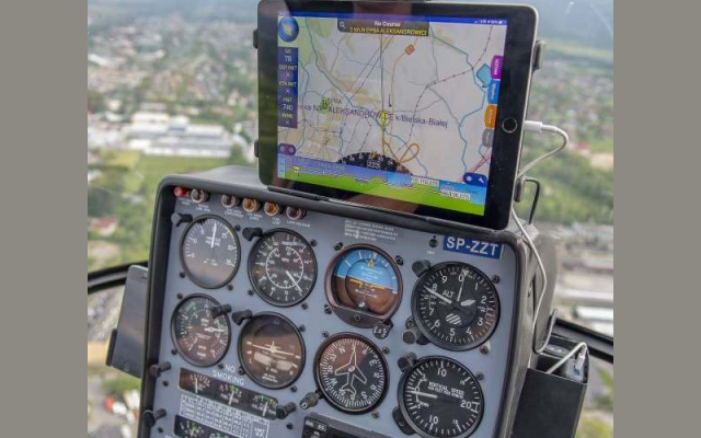 2005 Schweizer 300C Piston Helicopter Schweizer - Helicopters Piston