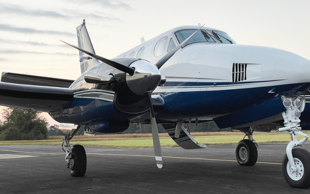 C90 King Air Beechcraft | LJ-676 Beechcraft - Aircraft Turboprop