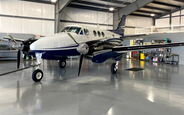 C90 King Air Beechcraft | LJ-676 Beechcraft - Aircraft Turboprop