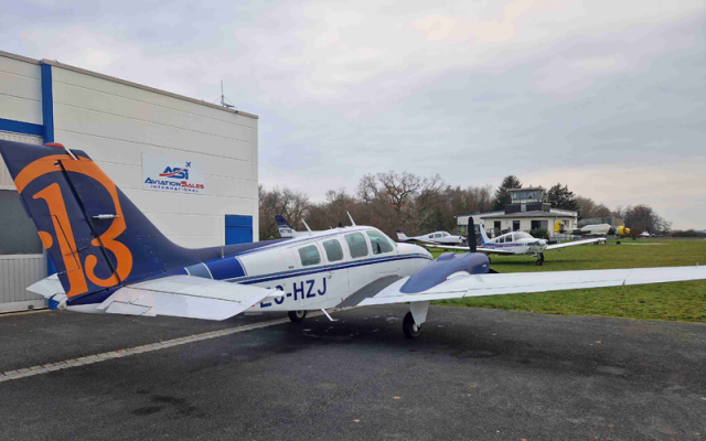 Beech Baron 58 EC-HZJ 1978 Beechcraft - Aircraft Piston