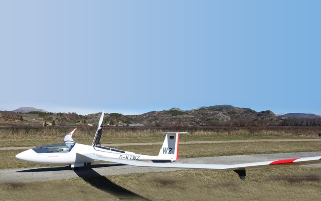 Glider Ventus 3M. Rental. AK Group - Gliders Piston