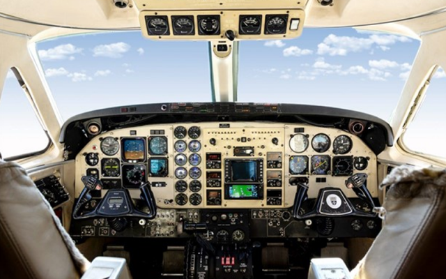 1999 BEECHCRAFT KING AIR C90B Beechcraft - Aircraft Turboprop