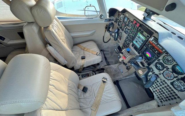 1999 Piper Seneca V Piper - Aircraft Piston
