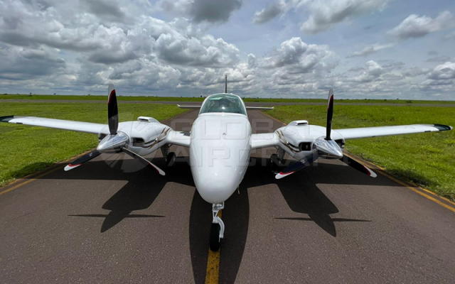 1993 Beechcraft Baron 58 Beechcraft - Aircraft Piston