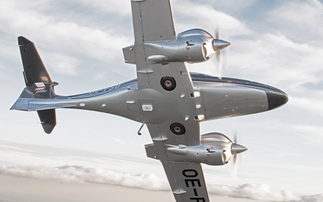 Twin-engine Aircraft DA62 Diamond - Aircraft Piston