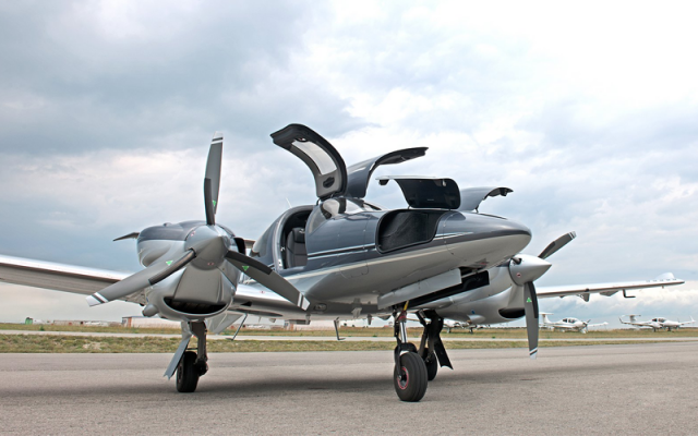 Twin-engine Aircraft DA62 Diamond - Aircraft Piston