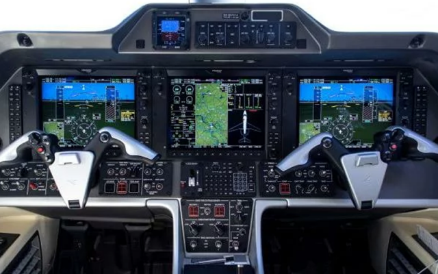 2013 Embraer Phenom 300 Embraer - Aircraft Turbofan