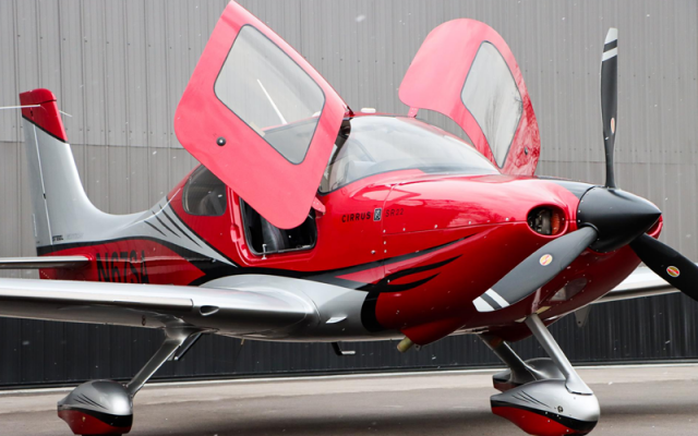 2004 Cirrus STEEL EDITION SR22 Cirrus - Aircraft Piston